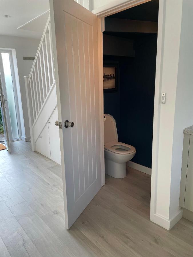 The Bolt Hole Hythe Panoramic Coast And Sea Views Villa Exteriör bild